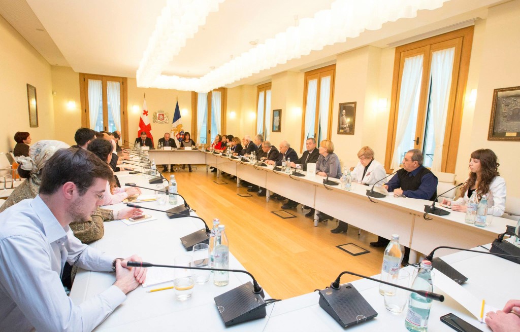 პრეზიდენტის შეხვედრა ეთნიკური უმცირესობების საბჭოს წარმომადგენლებთან. ფოტო – გიორგი მარგველაშვილის Facebook გვერდიდან  21.11.2014