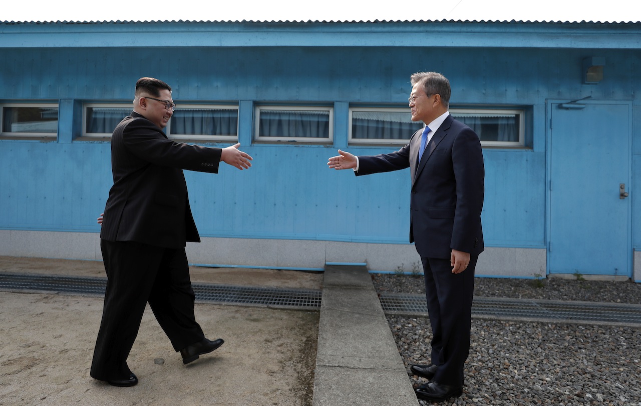 ჩრდილოეთ კორეის ლიდერის ისტორიული ვიზიტი სამხრეთ კორეაში (13 ფოტო)