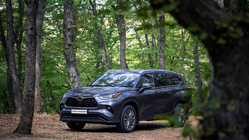 ახალი Toyota Highlander - საუკეთესო კროსოვერი თანამედროვე ოჯახისთვის!