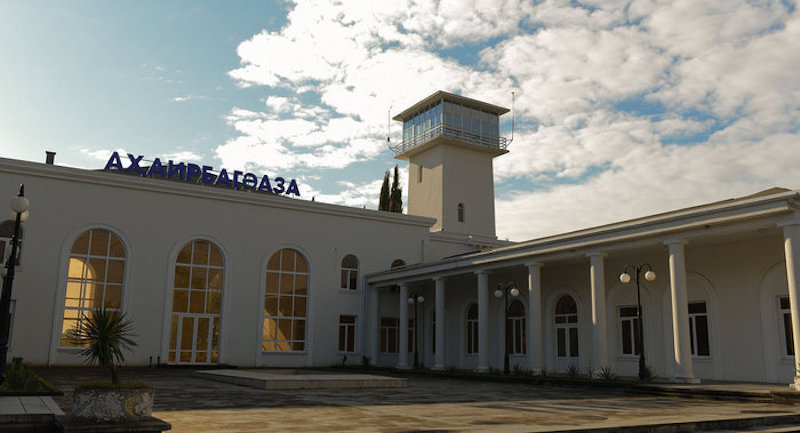 Сухумский аэропорт попадает под двойные санкции — Вячеслав Эшба