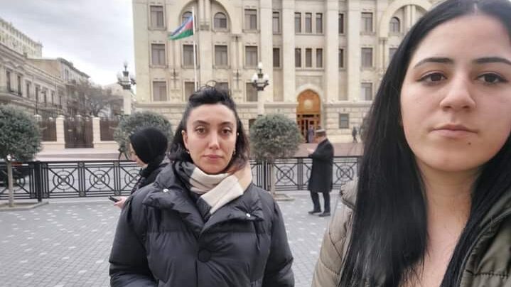 Азербайджанские журналистки заявили, что их избили полицейские