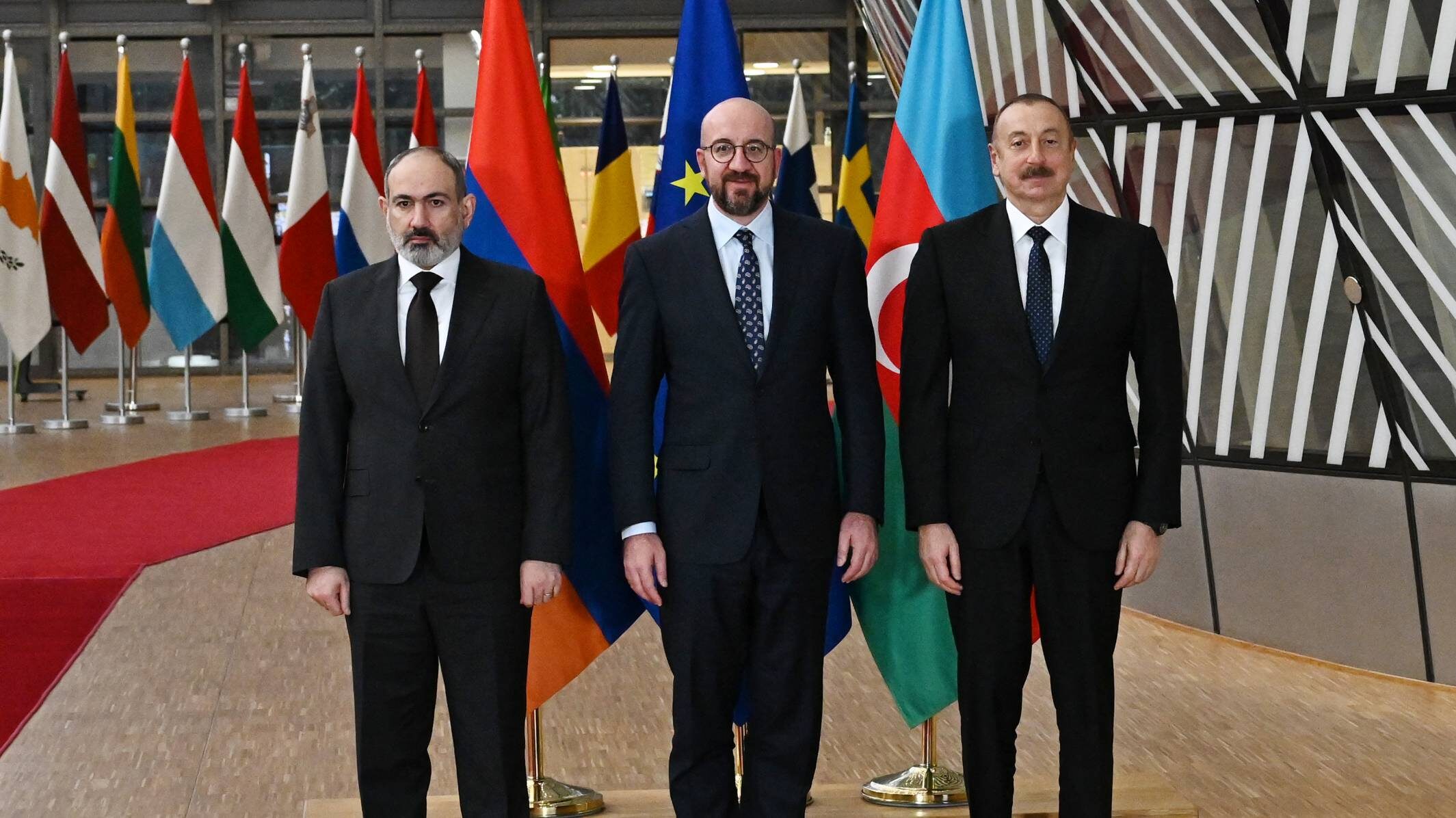 Ереван и Баку возможно подпишут мирное соглашение 1 июня