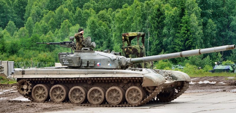 Чехия передала Украине танки и БМП советской разработки
