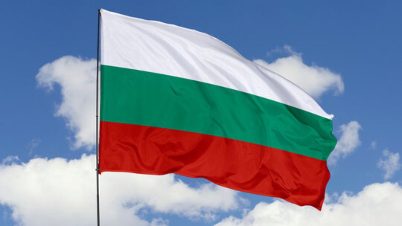ბულგარეთი რუსეთის საელჩოს 70 თანამშრომელს ქვეყნიდან აძევებს