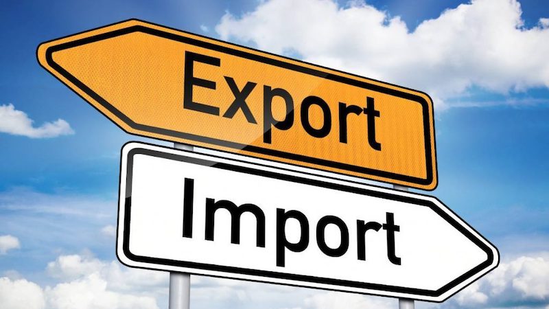 По предварительным данным в январе-августе экспорт увеличился на 36,9%, импорт на 36,5%