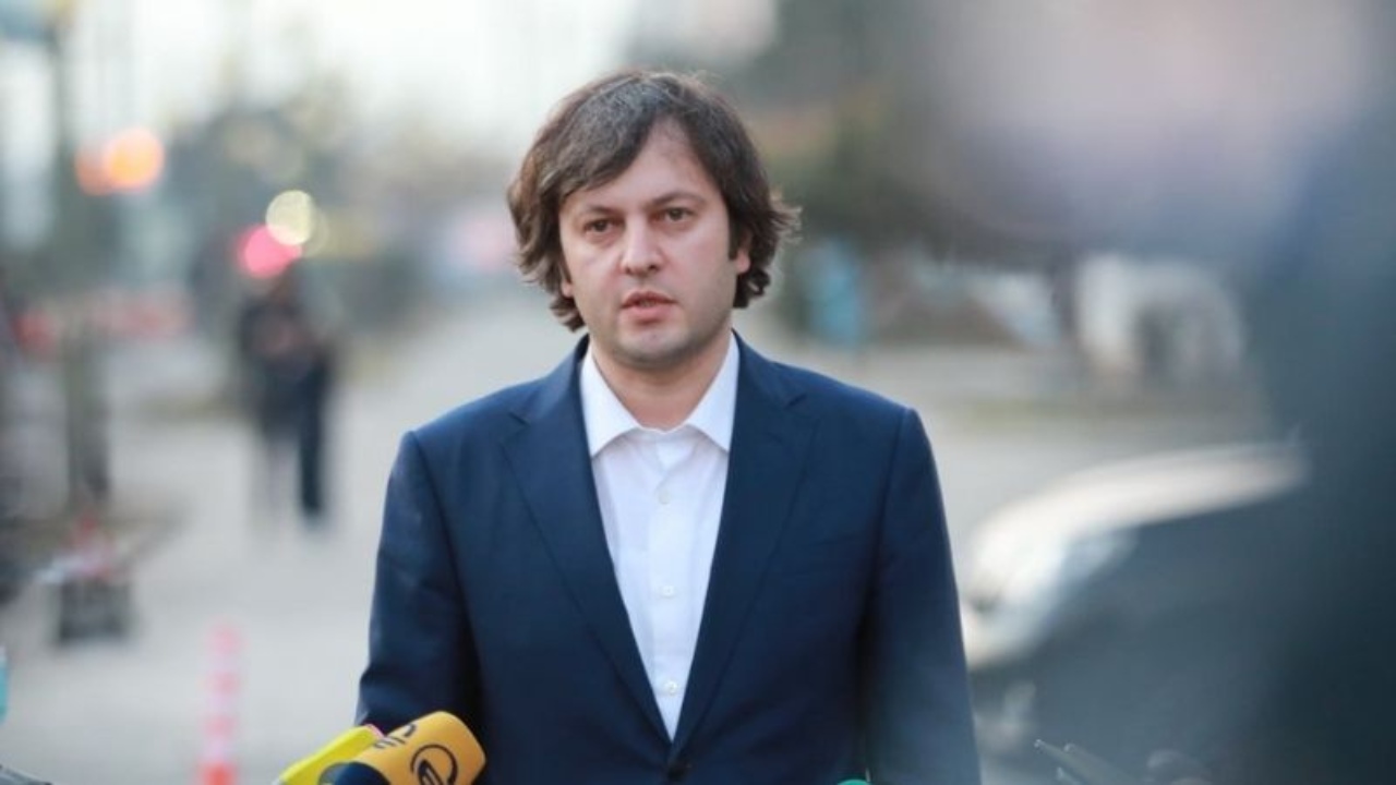 Кобахидзе: «Нас просят освободить Саакашвили, чтобы устроить смуту в стране»