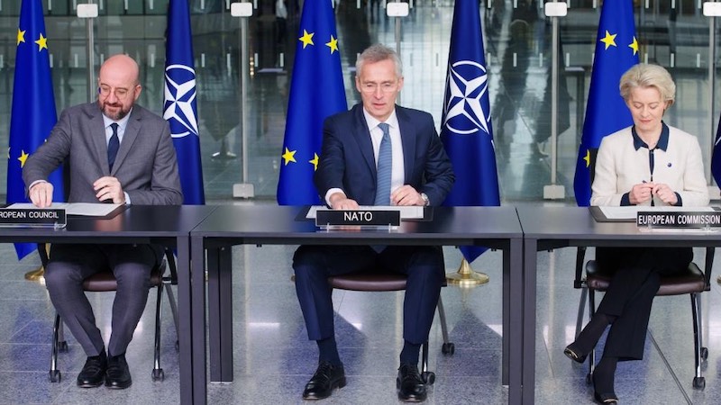 НАТО и ЕС подписали новую декларацию о сотрудничестве