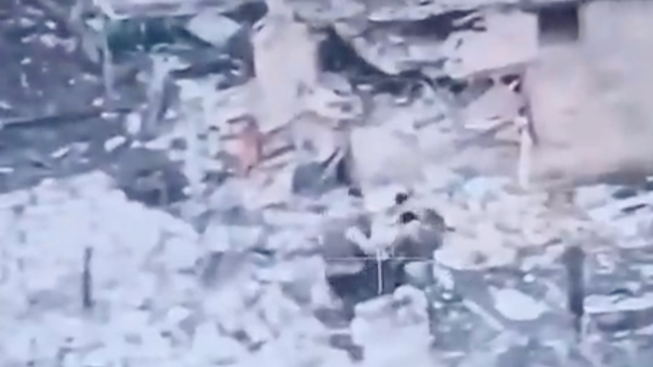 Опубликовано видео предположительного избиения командира «вагнеровцами»