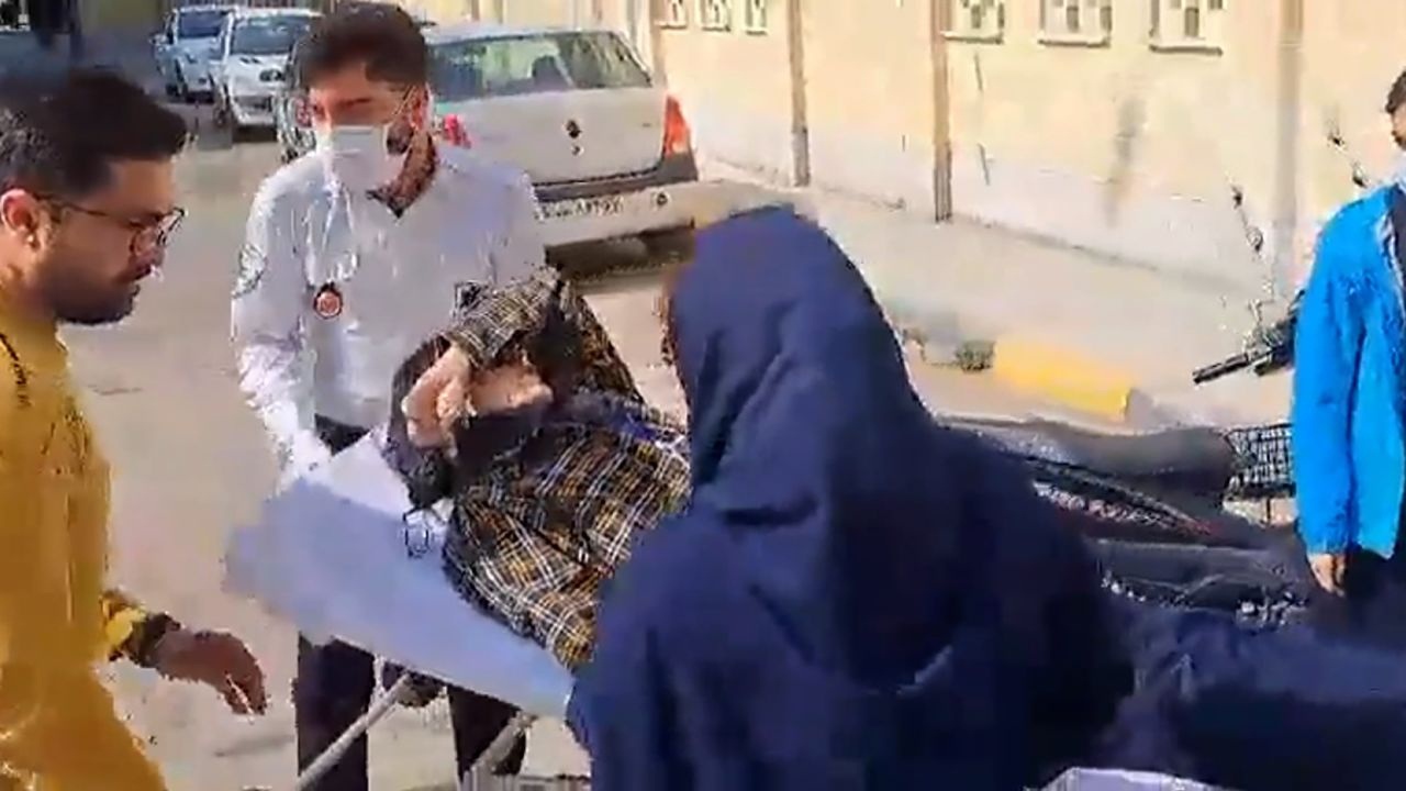 მოსწავლე გოგოები ირანის სკოლებში მასობრივად იწამლებიან