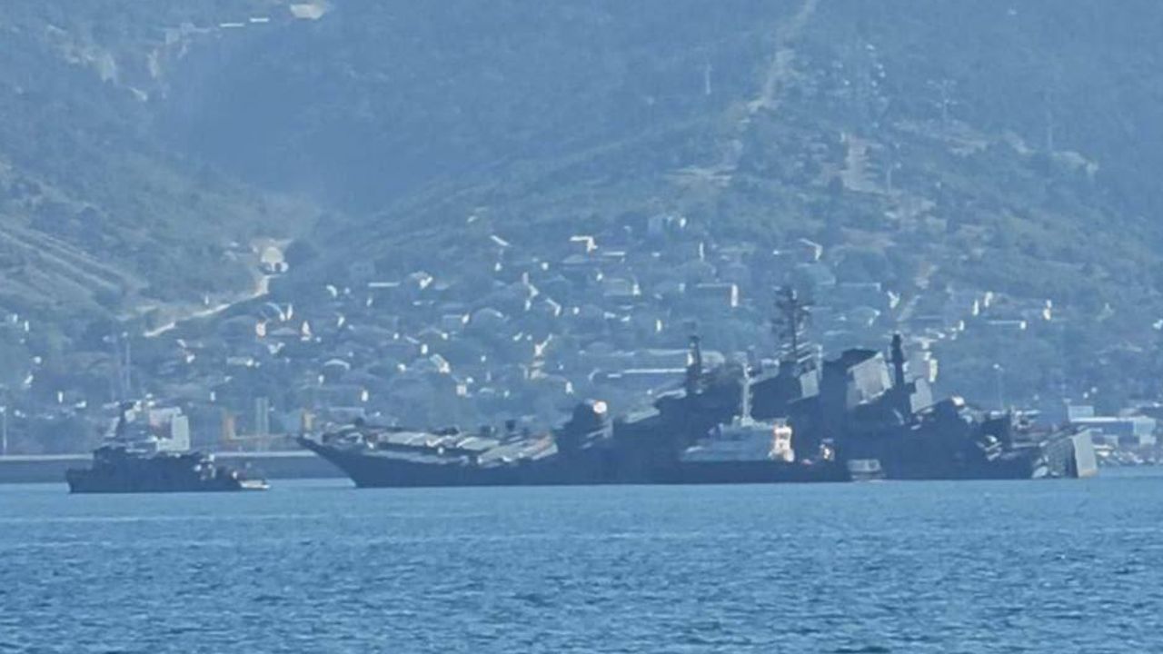 Украина повредила российский десантный корабль в порту Новороссийска
