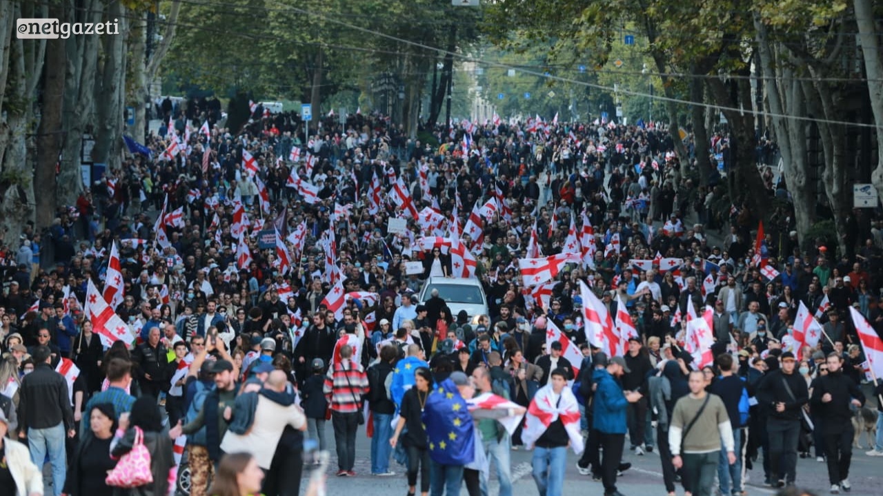 გახარიას პარტია აქციებთან დაკავშირებული რეპრესიული კანონების გაუქმებას ითხოვს