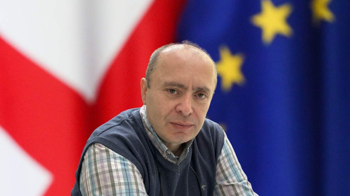 საგარეო საქმეთა სამინისტროში „დიფ სთეითის“ არავის სჯერა — ინტერვიუ ყოფილ დიპლომატთან