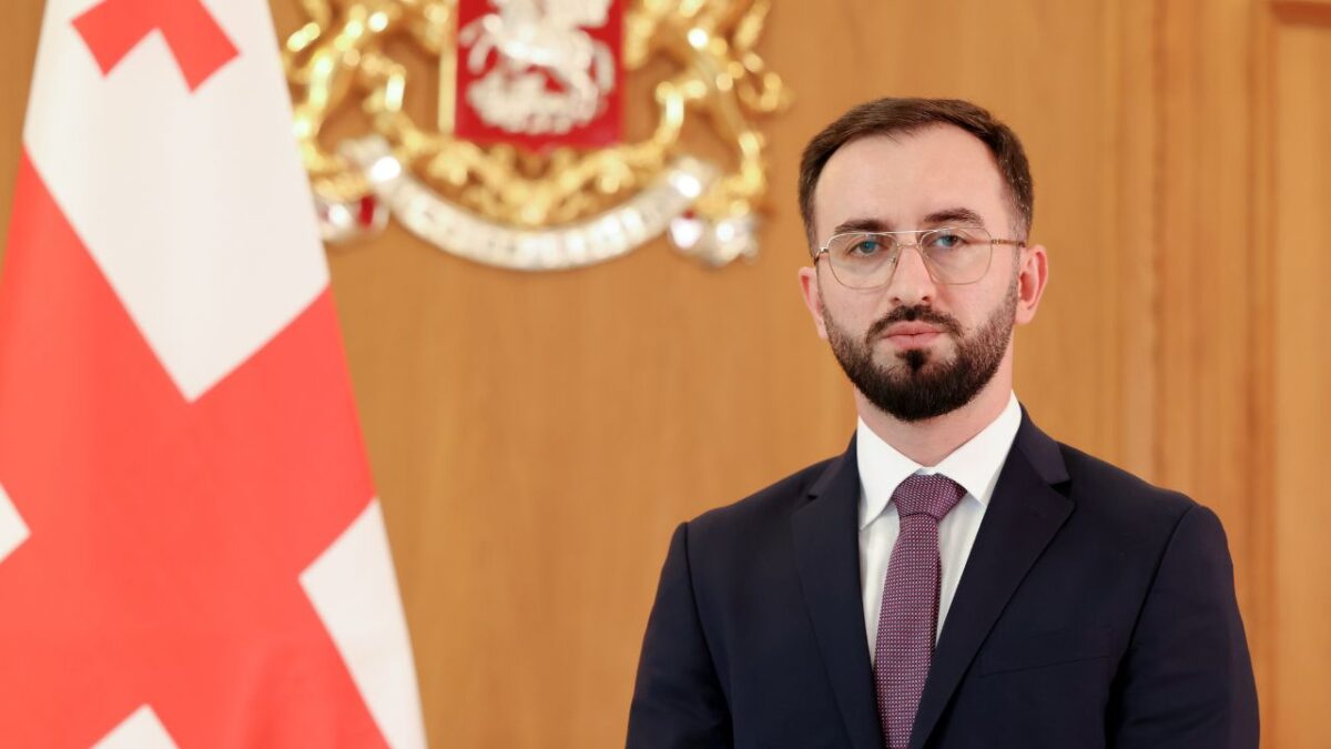 ყაველაშვილის ადმინისტრაციის უფროსად ლუკა ეხვაია დაინიშნა